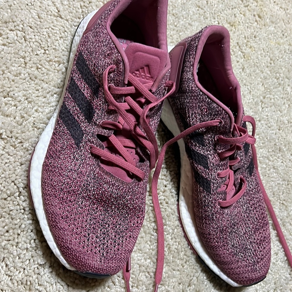Women’s NWOT, Adidas, pure boost sneaker, pink size 9.5.